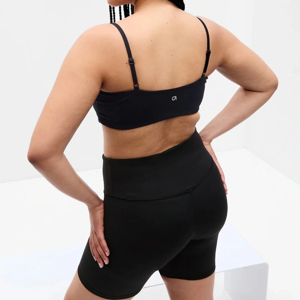 Women’s GAP Fit Power Soft Brushed Jersey Bike Shorts Medium Tall M Black MT - Picture 4 of 7